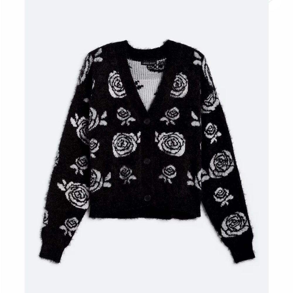 Fuzzy and Comfy Floral Cardigan 🌹